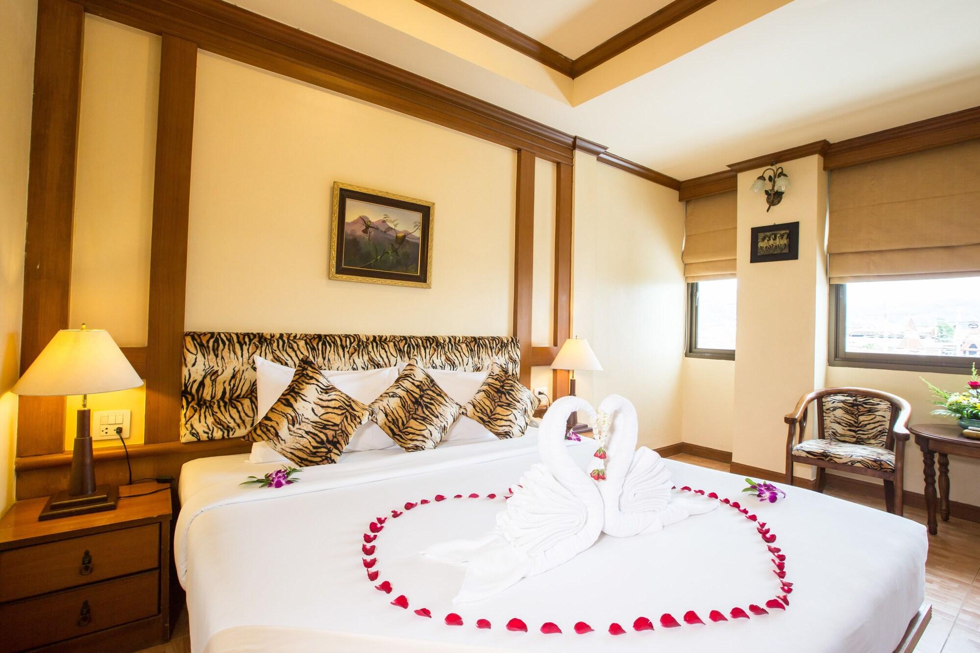 Tiger Inn Patong Екстер'єр фото