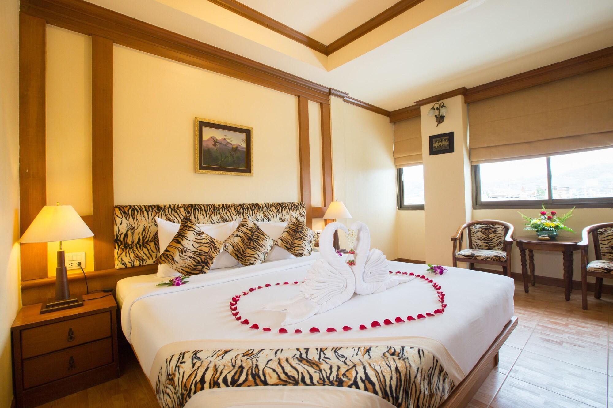 Tiger Inn Patong Екстер'єр фото