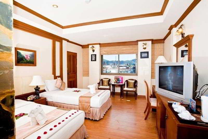 Tiger Inn Patong Екстер'єр фото