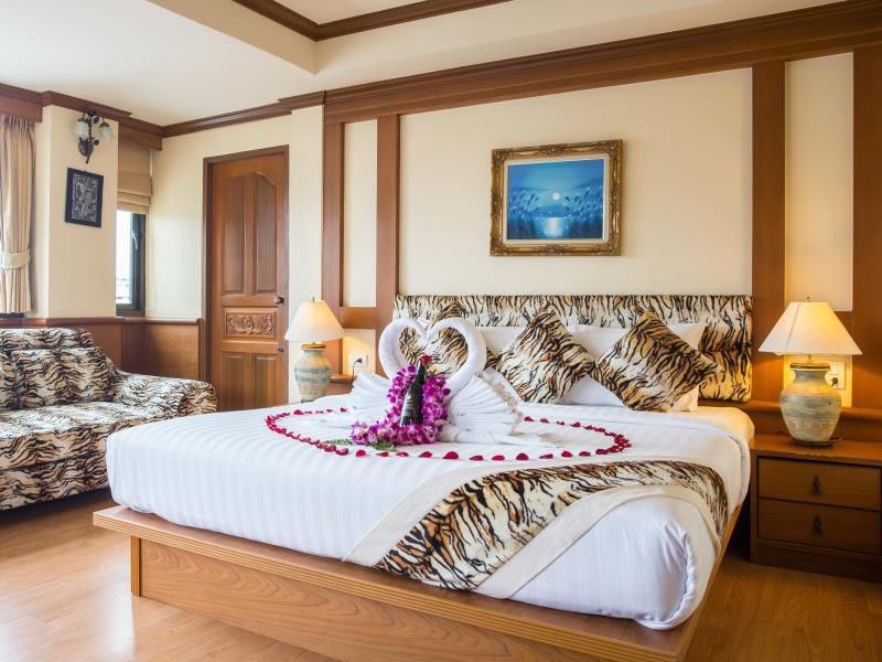 Tiger Inn Patong Екстер'єр фото