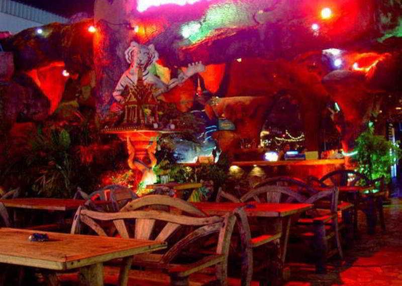Tiger Inn Patong Екстер'єр фото