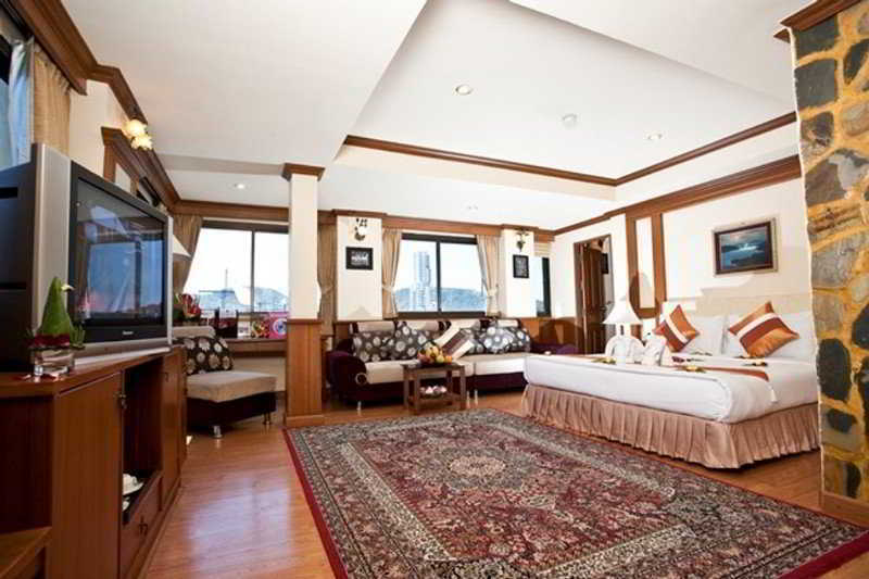 Tiger Inn Patong Екстер'єр фото