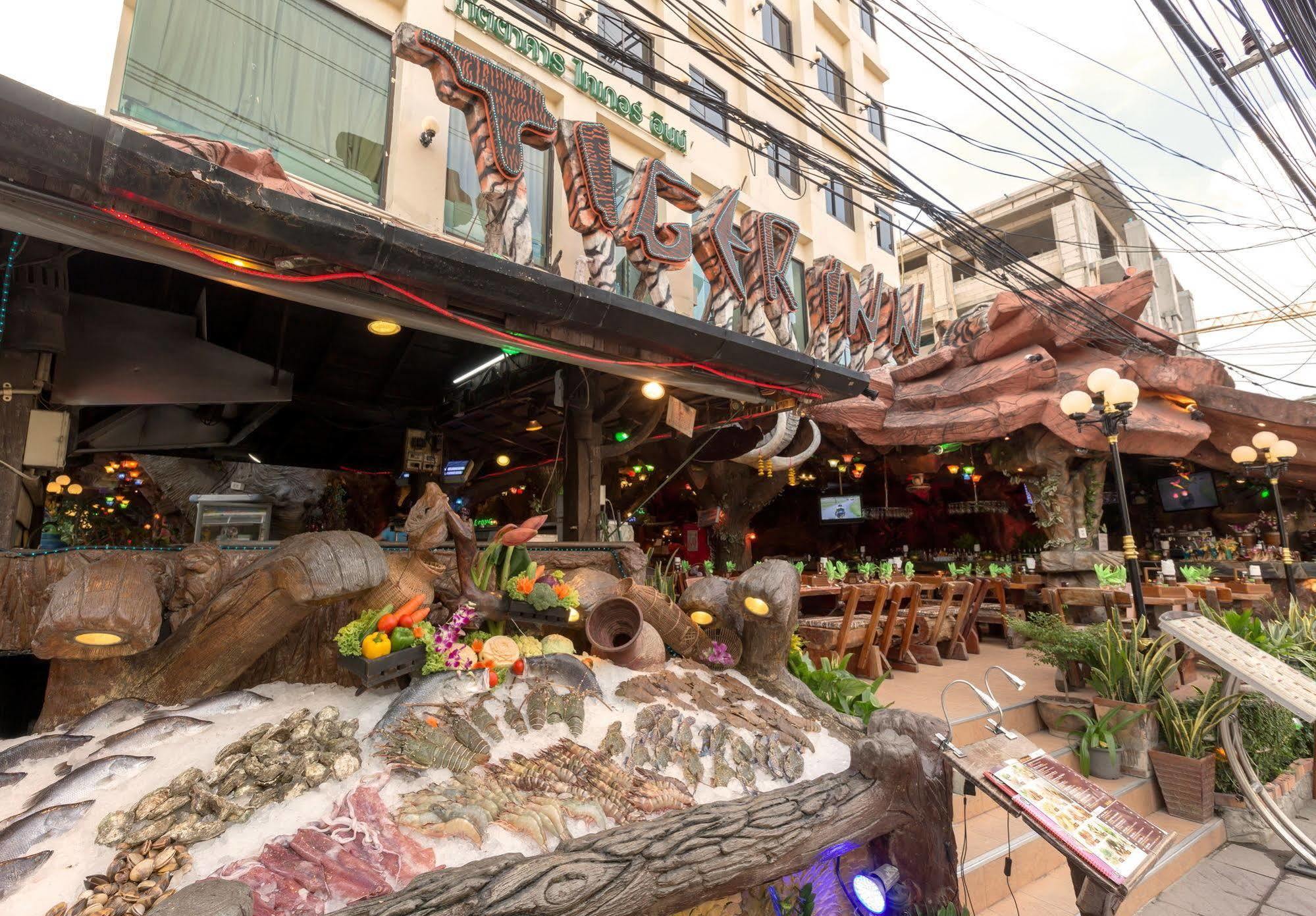 Tiger Inn Patong Екстер'єр фото