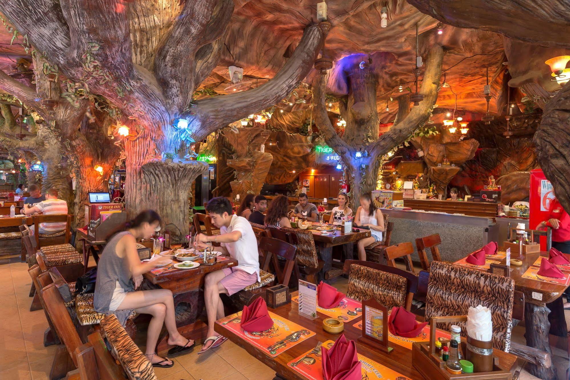 Tiger Inn Patong Екстер'єр фото