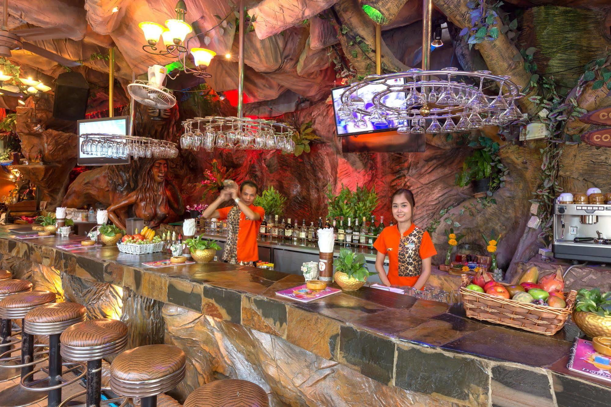 Tiger Inn Patong Екстер'єр фото